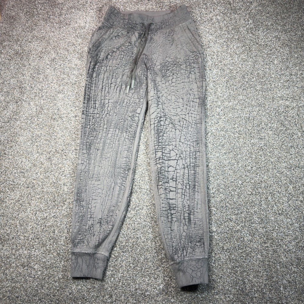 Lululemon Scuba Jogger Women 4 Grey Crackle Print High Rise Sweatpants Active